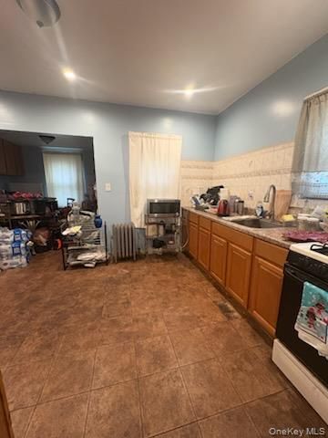 19144 113th Road, Saint Albans, NY 11412