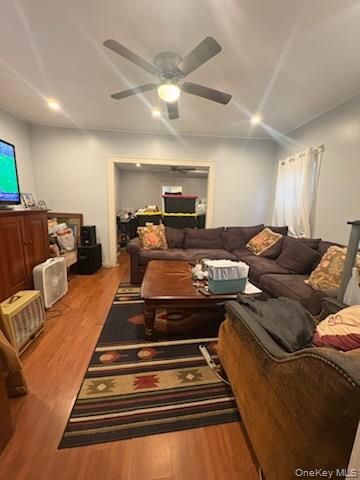 19144 113th Road, Saint Albans, NY 11412