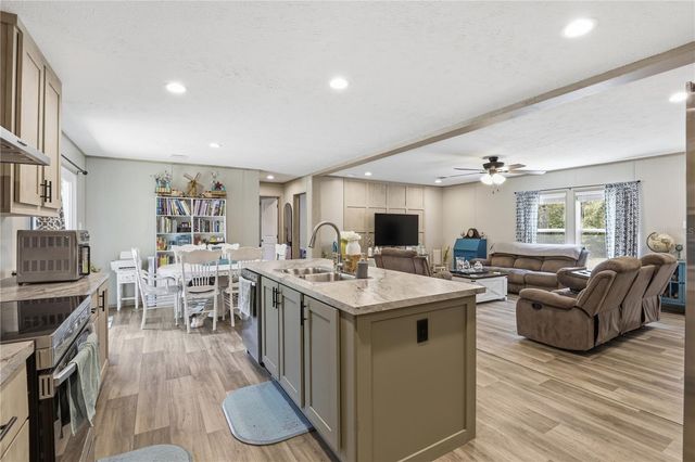 29578 SW 63RD AVENUE, Newberry, FL 32669