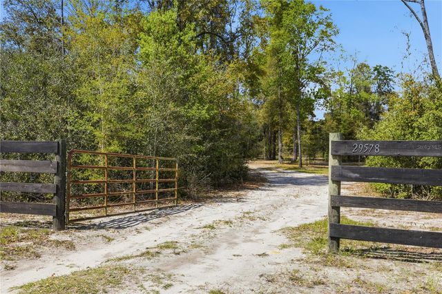 29578 SW 63RD AVENUE, Newberry, FL 32669