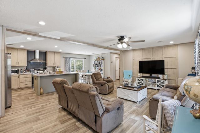 29578 SW 63RD AVENUE, Newberry, FL 32669