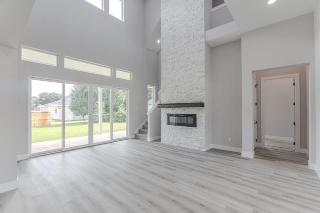 624 Edgewood, Montgomery, TX 77356
