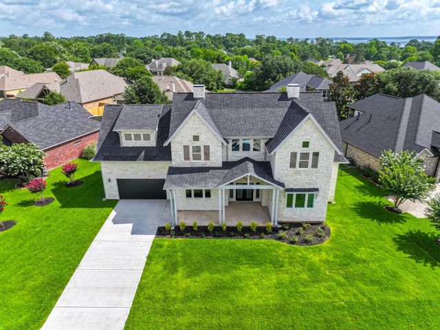 624 Edgewood, Montgomery, TX 77356