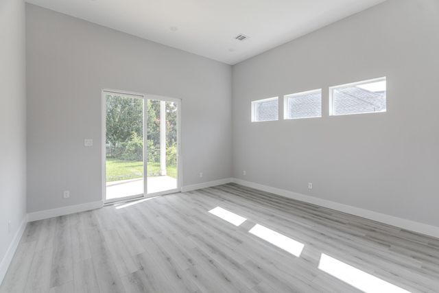 624 Edgewood, Montgomery, TX 77356