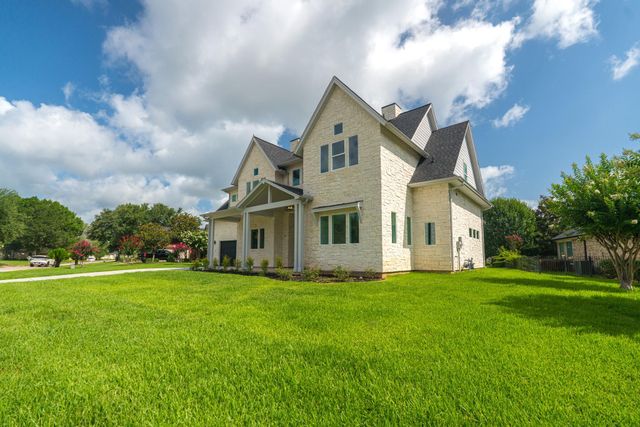 624 Edgewood, Montgomery, TX 77356