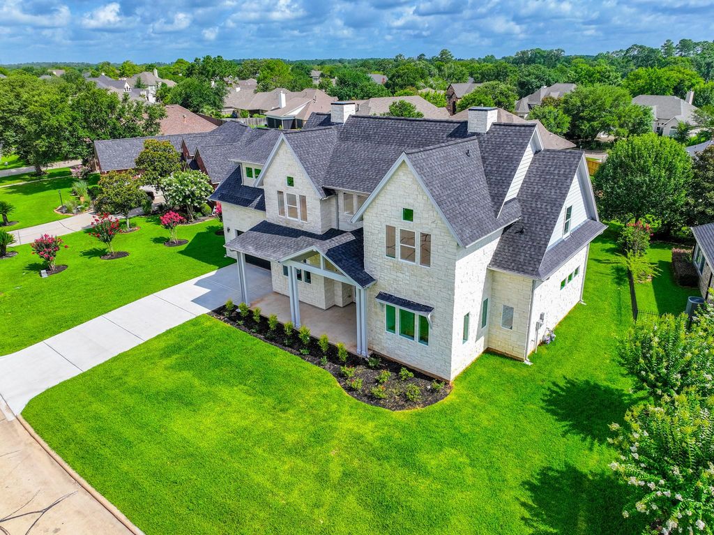 624 Edgewood, Montgomery, TX 77356