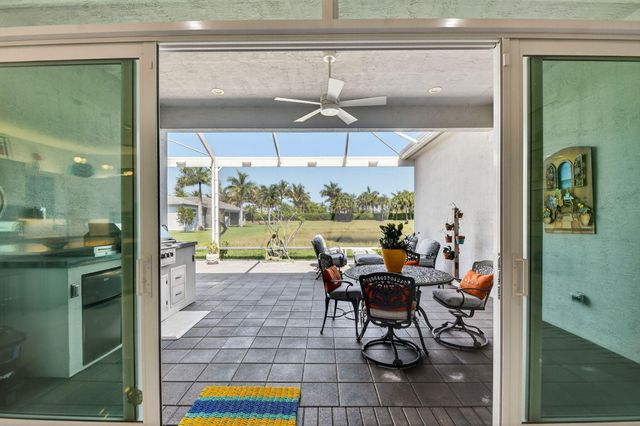 9193 Seahorse Bay Drive, Boynton Beach, FL 33473