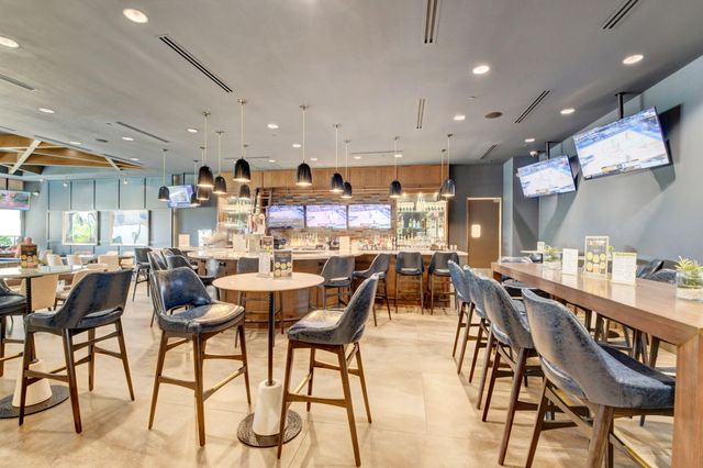 9193 Seahorse Bay Drive, Boynton Beach, FL 33473