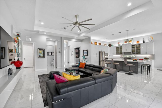 9193 Seahorse Bay Drive, Boynton Beach, FL 33473