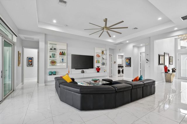 9193 Seahorse Bay Drive, Boynton Beach, FL 33473