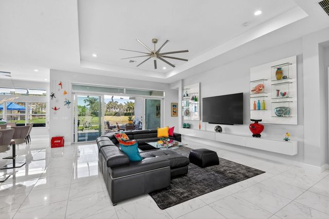 9193 Seahorse Bay Drive, Boynton Beach, FL 33473