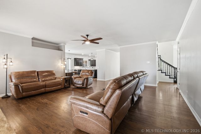4809 Oak Leaf Drive, Tulsa, OK 74132