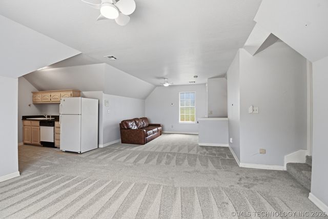 4809 Oak Leaf Drive, Tulsa, OK 74132