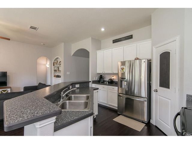 212 Creekwood Drive, Princeton, TX 75407