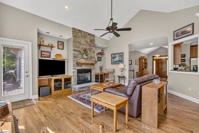 208 King Eider Way, Taylors, SC 29687