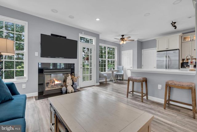 10 BIESIADA CT, Parlin, NJ 08859