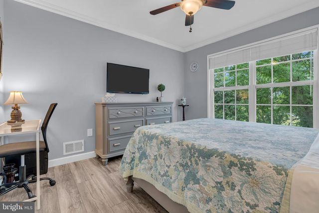 10 BIESIADA CT, Parlin, NJ 08859