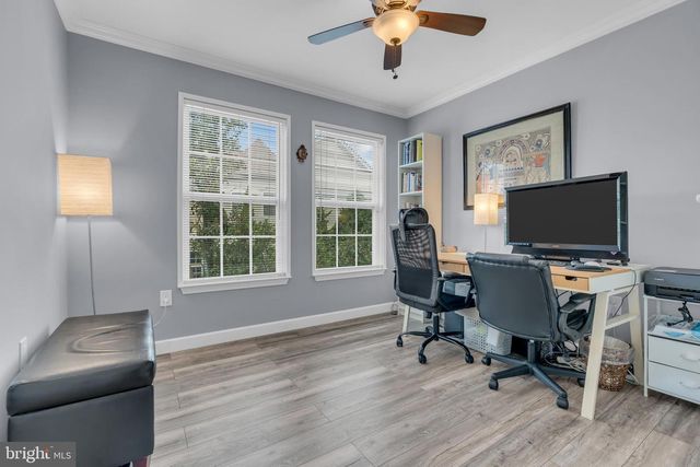 10 BIESIADA CT, Parlin, NJ 08859