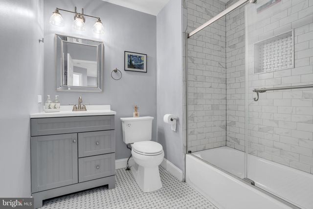 10 BIESIADA CT, Parlin, NJ 08859