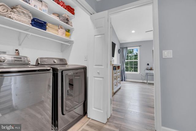 10 BIESIADA CT, Parlin, NJ 08859