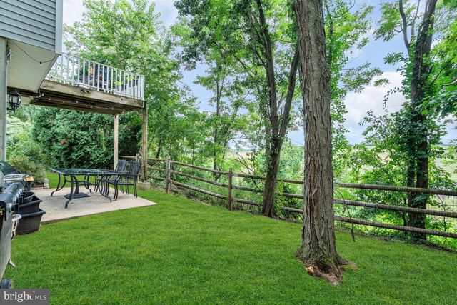 10 BIESIADA CT, Parlin, NJ 08859