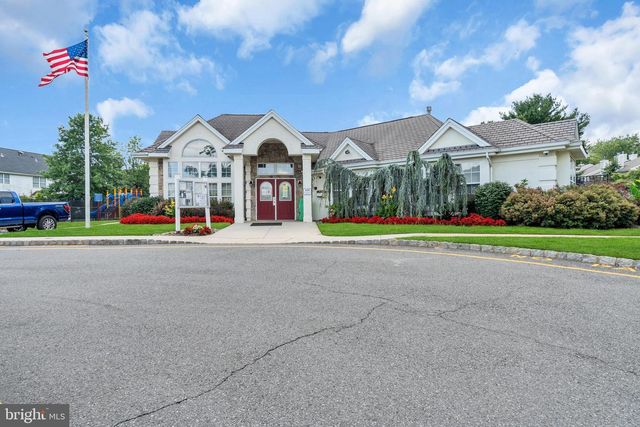 10 BIESIADA CT, Parlin, NJ 08859