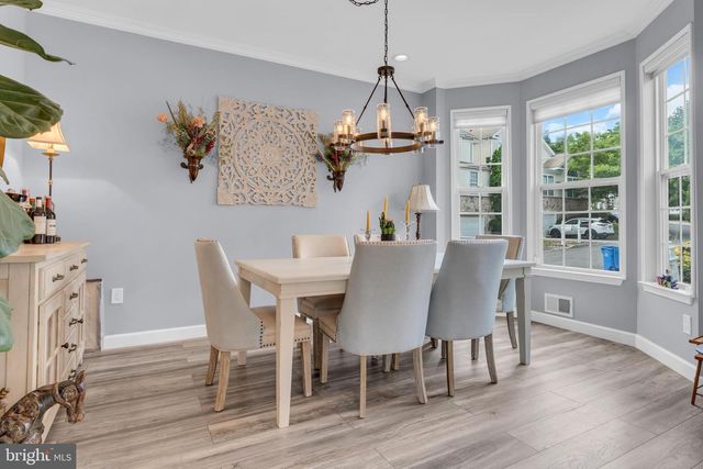 10 BIESIADA CT, Parlin, NJ 08859