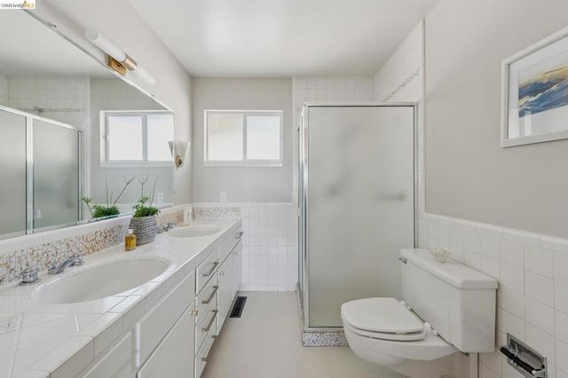 1901 Melvin Rd, Oakland, CA 94602