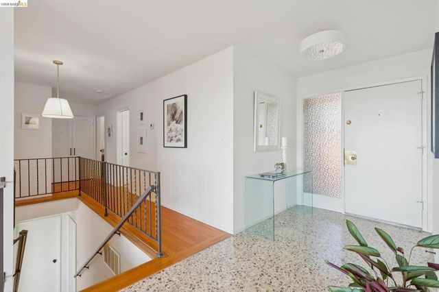 1901 Melvin Rd, Oakland, CA 94602