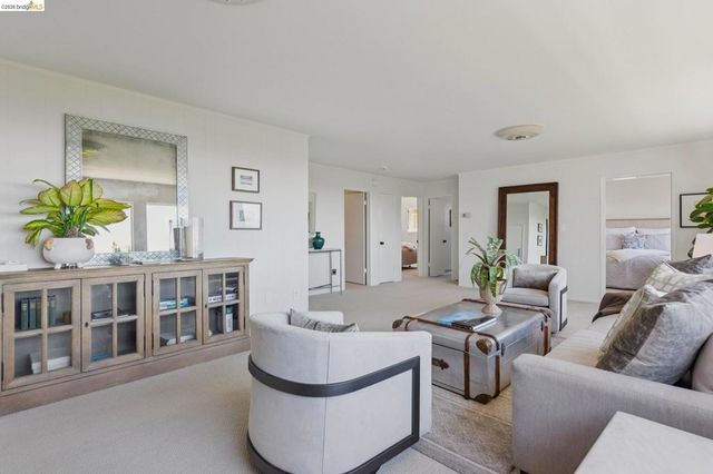 1901 Melvin Rd, Oakland, CA 94602