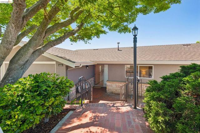 1901 Melvin Rd, Oakland, CA 94602