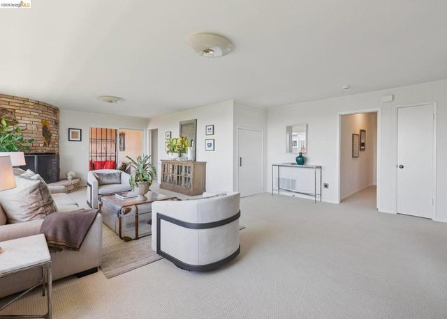 1901 Melvin Rd, Oakland, CA 94602