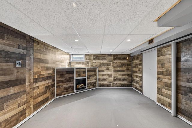 6458 N Landers STREET, Milwaukee, WI 53223