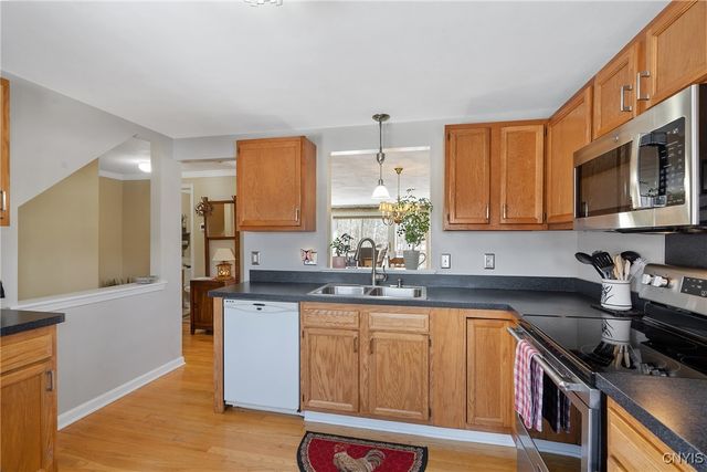 8205 Boatwatch Drive, Clay, NY 13027