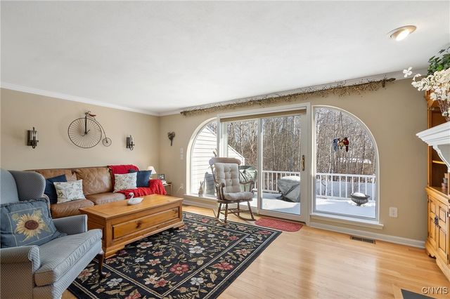 8205 Boatwatch Drive, Clay, NY 13027