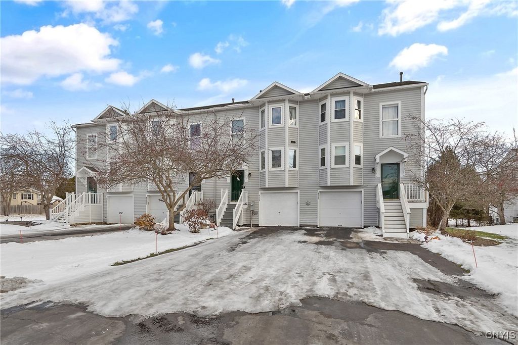 8205 Boatwatch Drive, Clay, NY 13027