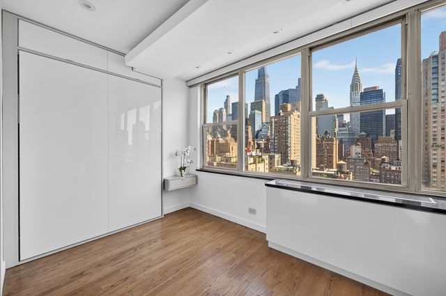 155 E 34th St Apt 20K, New York City, NY 10016