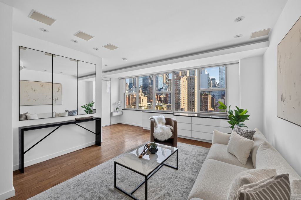 155 E 34th St Apt 20K, New York City, NY 10016