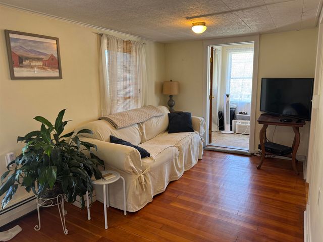 1083 Main Street, Bennington, VT 05201