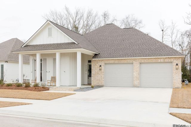 1126 Ivy Ct, Denham Springs, LA 70726