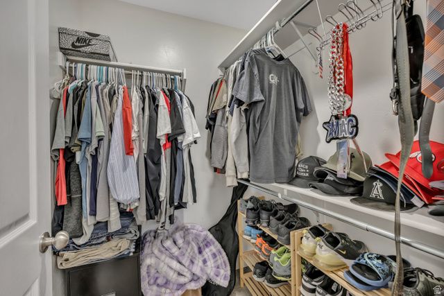 12442 S MOSSBERG DR, Herriman, UT 84096