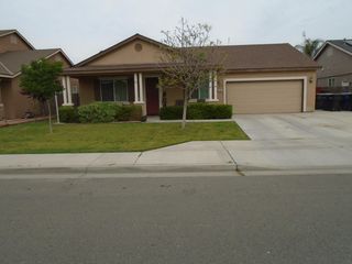 1383 Manor Avenue, Hanford, CA 93230