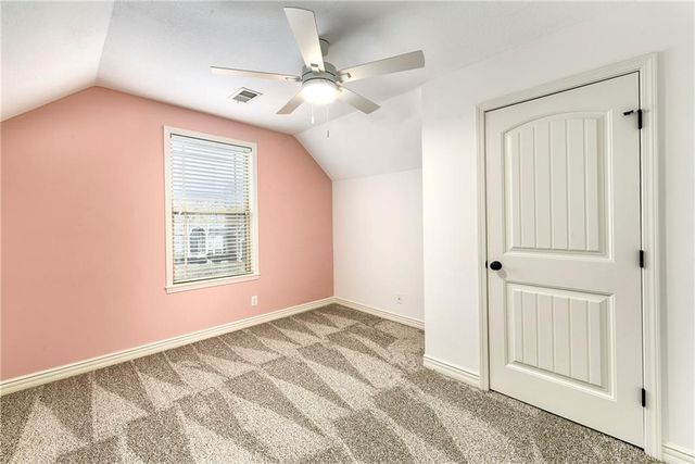 929 SW 33rd Street, Lee's Summit, MO 64082