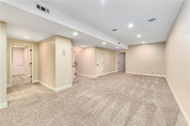 929 SW 33rd Street, Lee's Summit, MO 64082