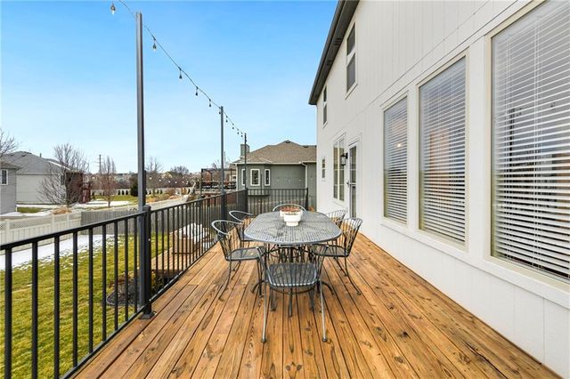 929 SW 33rd Street, Lee's Summit, MO 64082