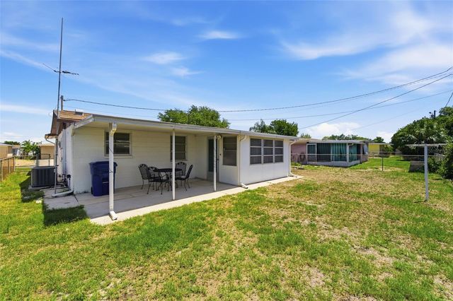 3904 REDWOOD DRIVE, Holiday, FL 34691