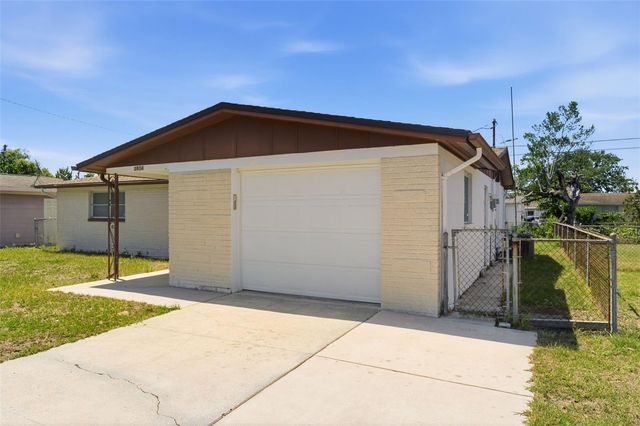 3904 REDWOOD DRIVE, Holiday, FL 34691