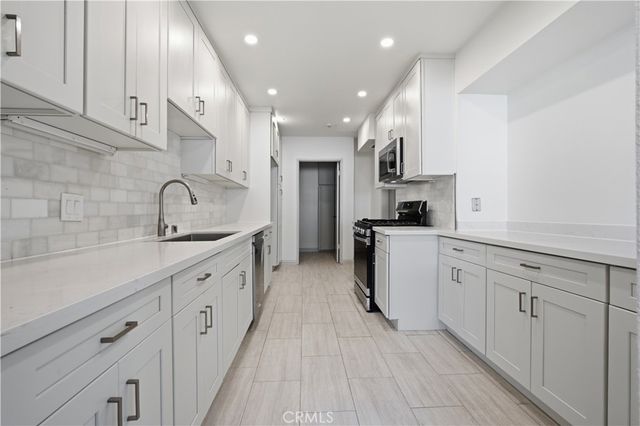 853 S Le Doux, Los Angeles, CA 90035