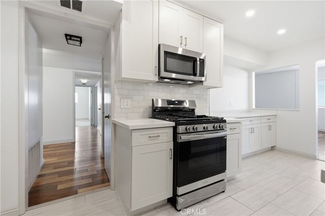 853 S Le Doux, Los Angeles, CA 90035