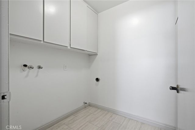 853 S Le Doux, Los Angeles, CA 90035